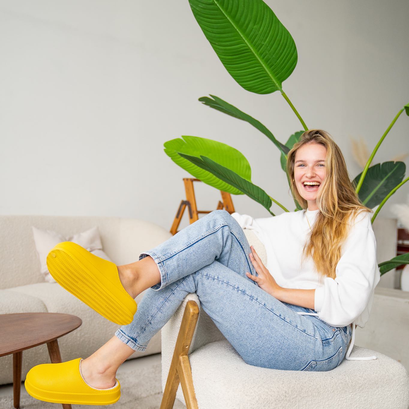Chinelo Nuvem Peluciado + BRINDE EXCLUSIVO - Lançamento Inverno 2025