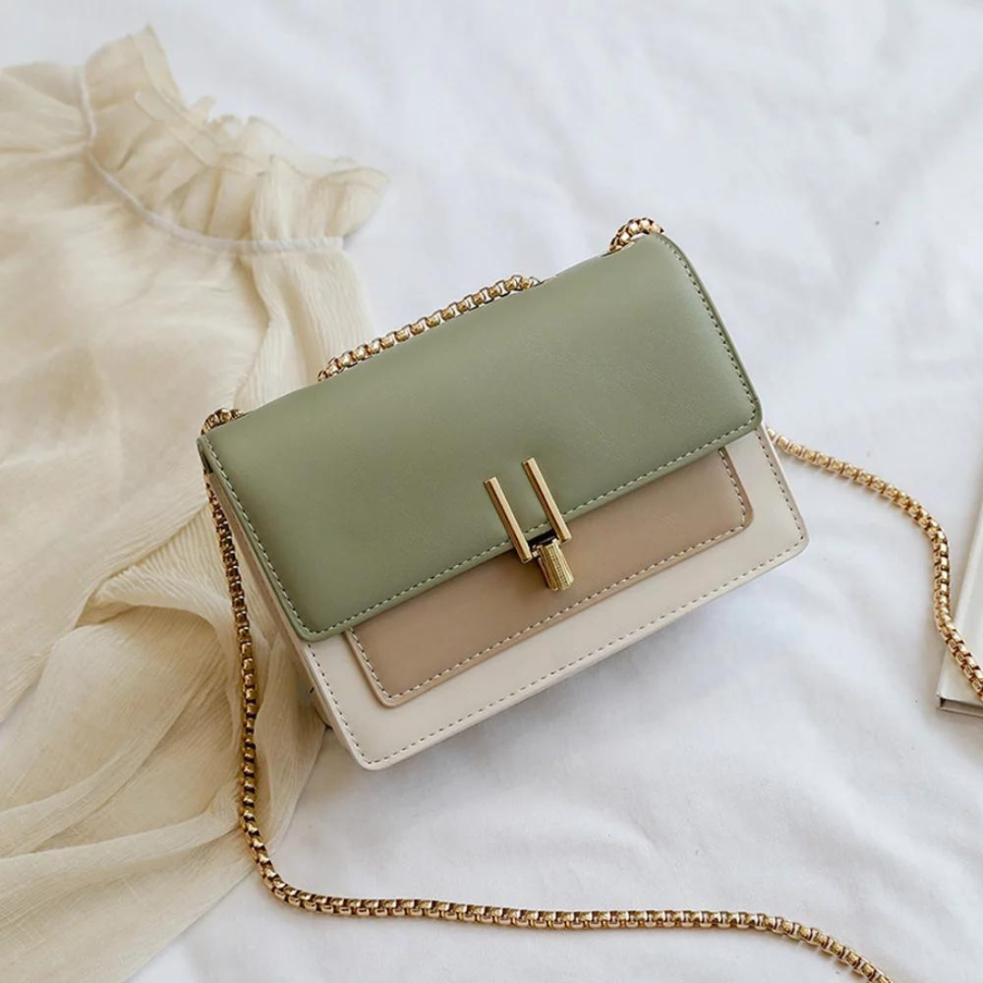 Bolsa Feminina com Alça Corrente Lili