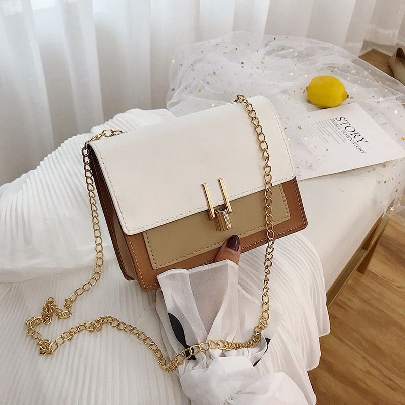 Bolsa Feminina com Alça Corrente Lili