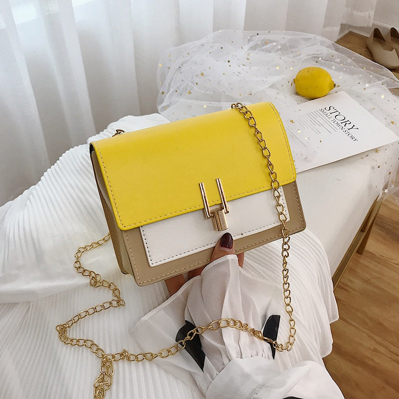Bolsa Feminina com Alça Corrente Lili