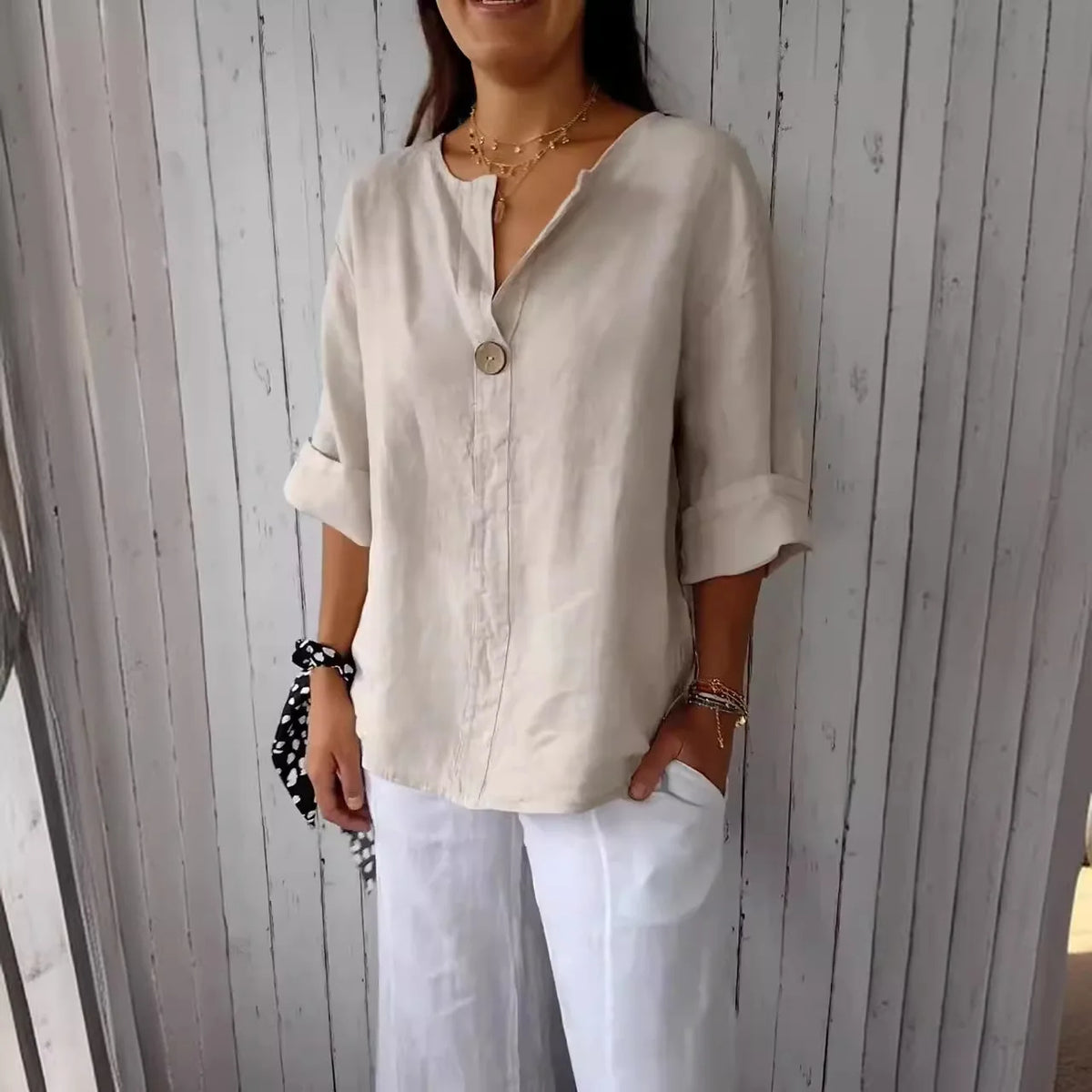 [COMPRE 1 LEVE 3] Camisa Feminina Luciana em Linho de Algodão com Gola Mandarim / Elegância Minimalista e Conforto que Acompanham Você!