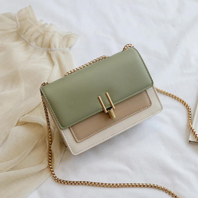 Bolsa Feminina com Alça Corrente Lili
